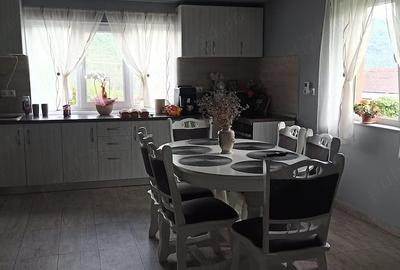 Casă cu Teren 1400 Mp în Central - 5