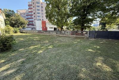 Casă cu 3 camere cu Teren 1000 Mp în Central