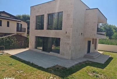 Casă cu 4 camere în Tunari