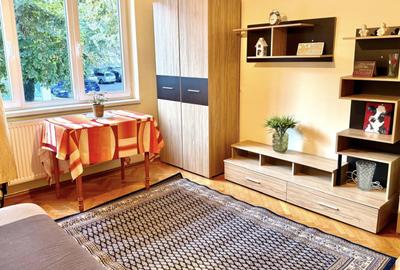 Apartament cu 2 camere decomandat, mobilat în Cornișa