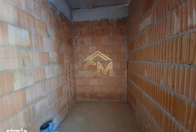 Apartament cu 3 camere în Cristian