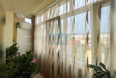 Apartament cu 2 camere semidecomandat, mobilat în Micro I - 7