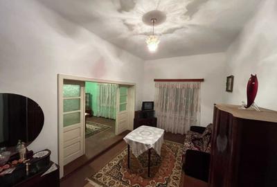 Casă cu 4 camere în Săsciori - 1