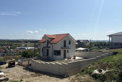 Casă cu 4 camere în Dej - 8