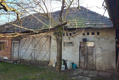 Casă cu 3 camere în Năpradea