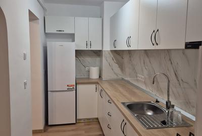 Apartament cu 3 camere decomandat, mobilat în Ștrand