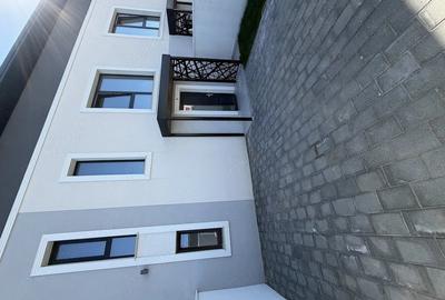Casă cu 4 camere cu Teren 401 Mp în Central