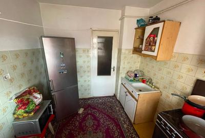 Apartament cu 3 camere decomandat în Galata - 1