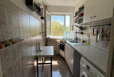 Apartament cu 2 camere semidecomandat în Dacia