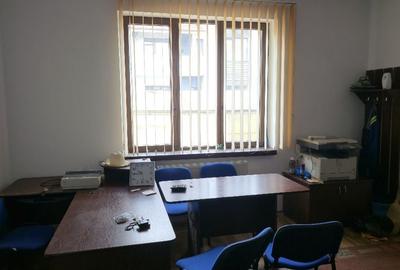 Casă cu 4 camere cu Teren 261 Mp în Central - 3