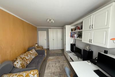 Apartament cu 4 camere semidecomandat în Nicolae Grigorescu
