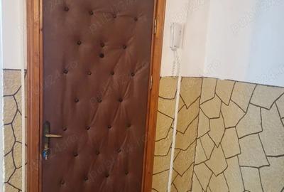 Apartament cu 2 camere decomandat în E3 - 2