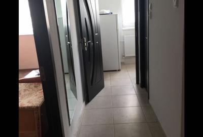 Garsonieră decomandată în 1 Mai
