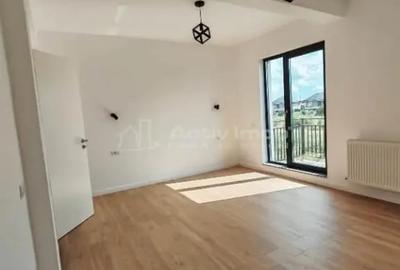 Casă cu 4 camere cu Teren 225 Mp în Prelungirea Ghencea