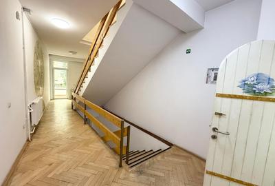 Casă cu 9 camere cu Teren 160 Mp în P-ța Dorobanți - 2