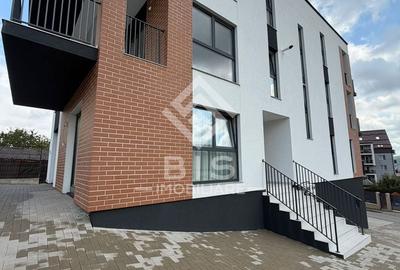 Apartament cu 3 camere decomandat în Cetății