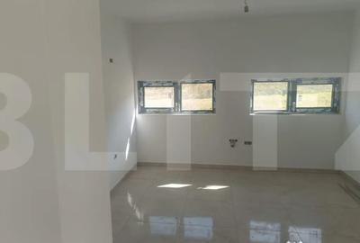 Casă cu 5 camere cu Teren 1050 Mp în Cătămărești - 8