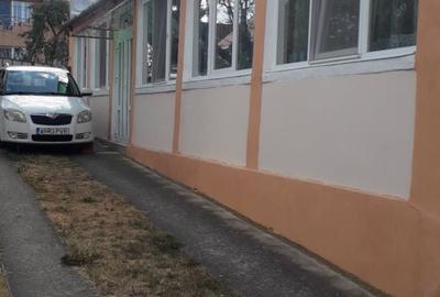 Casă cu 3 camere în Zăbrani