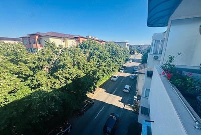 Apartament cu 3 camere decomandat în Traian