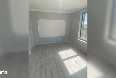 Casă cu 3 camere cu Teren 500 Mp în Central