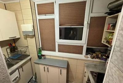 Apartament cu 4 camere decomandat în Basarabia - 10