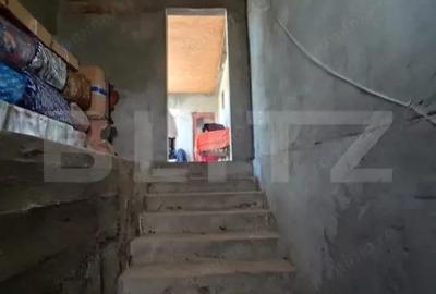 Casă cu 5 camere cu Teren 1140 Mp în Central