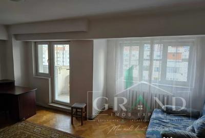 Apartament cu 3 camere decomandat în Mărăști