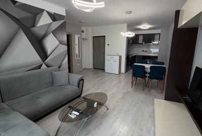 Apartament cu 2 camere semidecomandat, mobilat în Central