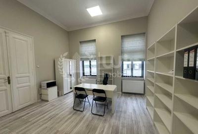 Apartament cu 2 camere semidecomandat, mobilat în Central - 1