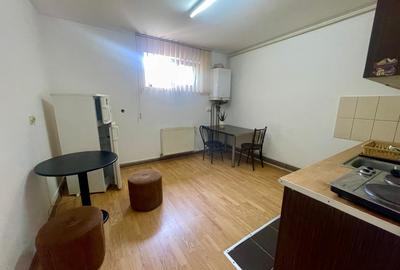 Apartament cu 2 camere în Andrei Mureșanu
