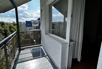 Garsonieră decomandată în Valea Ialomiței