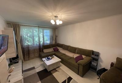 Apartament cu 4 camere decomandat, mobilat în Drumul Taberei