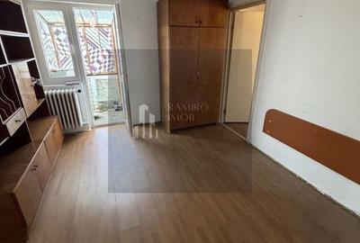 Apartament cu 2 camere semidecomandat în Olteniței