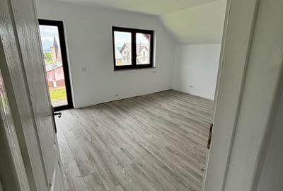 Casă cu 4 camere în Dărmănești