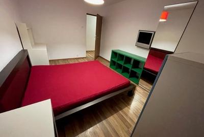 Apartament cu 3 camere semidecomandat, mobilat în P-ța Unirii - 12