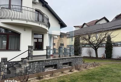 Casă cu 7 camere cu Teren 650 Mp în Central - 20