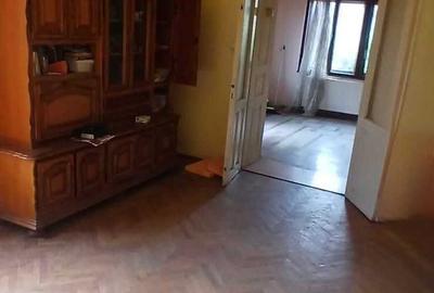 Casă cu 4 camere în Central - 1