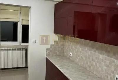 Apartament cu 3 camere decomandat în Lunei