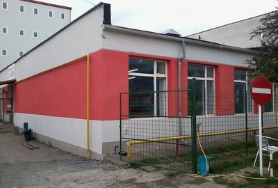 Spațiu comercial, de 3,000 mp, în Central