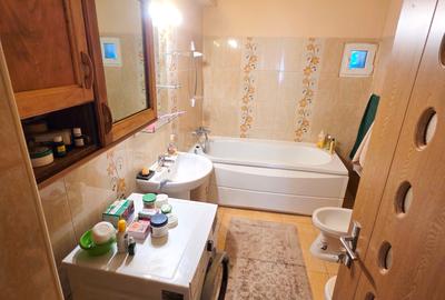 Casă cu 7 camere cu Canalizare în Crângași - 7