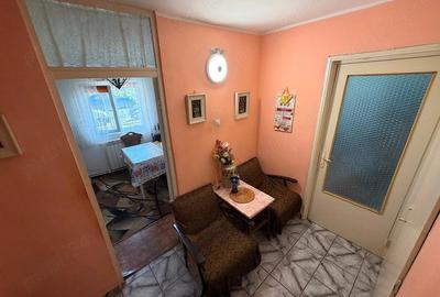 Apartament cu 2 camere decomandat, mobilat în Central