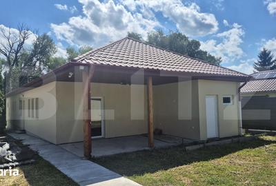 Casă cu 3 camere cu Teren 3286 Mp în Central - 3