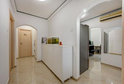 Apartament cu 4 camere decomandat, mobilat în Berceni - 12