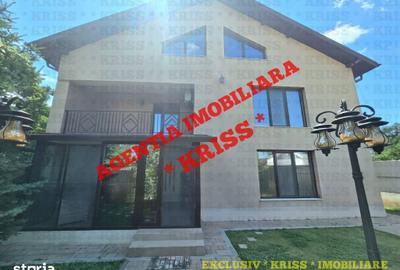 Casă cu 4 camere cu Teren 330 Mp în Central
