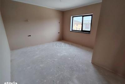 Casă cu 5 camere cu Teren 350 Mp în Moșnița Nouă
