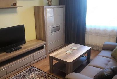 Apartament cu 3 camere semidecomandat în Ultracentral