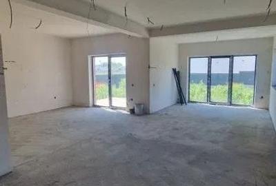 Casă cu 4 camere semidecomandat în Juc-Herghelie - 3