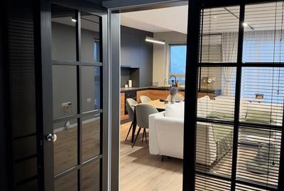 Apartament cu 3 camere decomandat în Exterior Vest