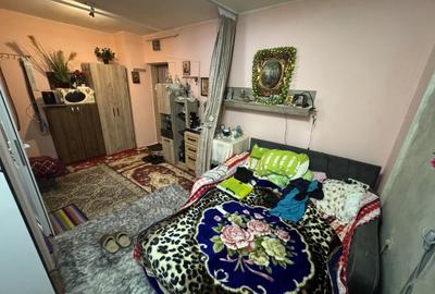 Garsonieră decomandată, mobilată în Anda