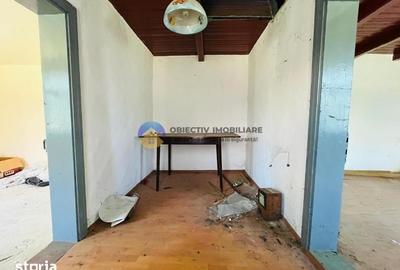 Casă cu 2 camere cu Teren 2089 Mp în Central
